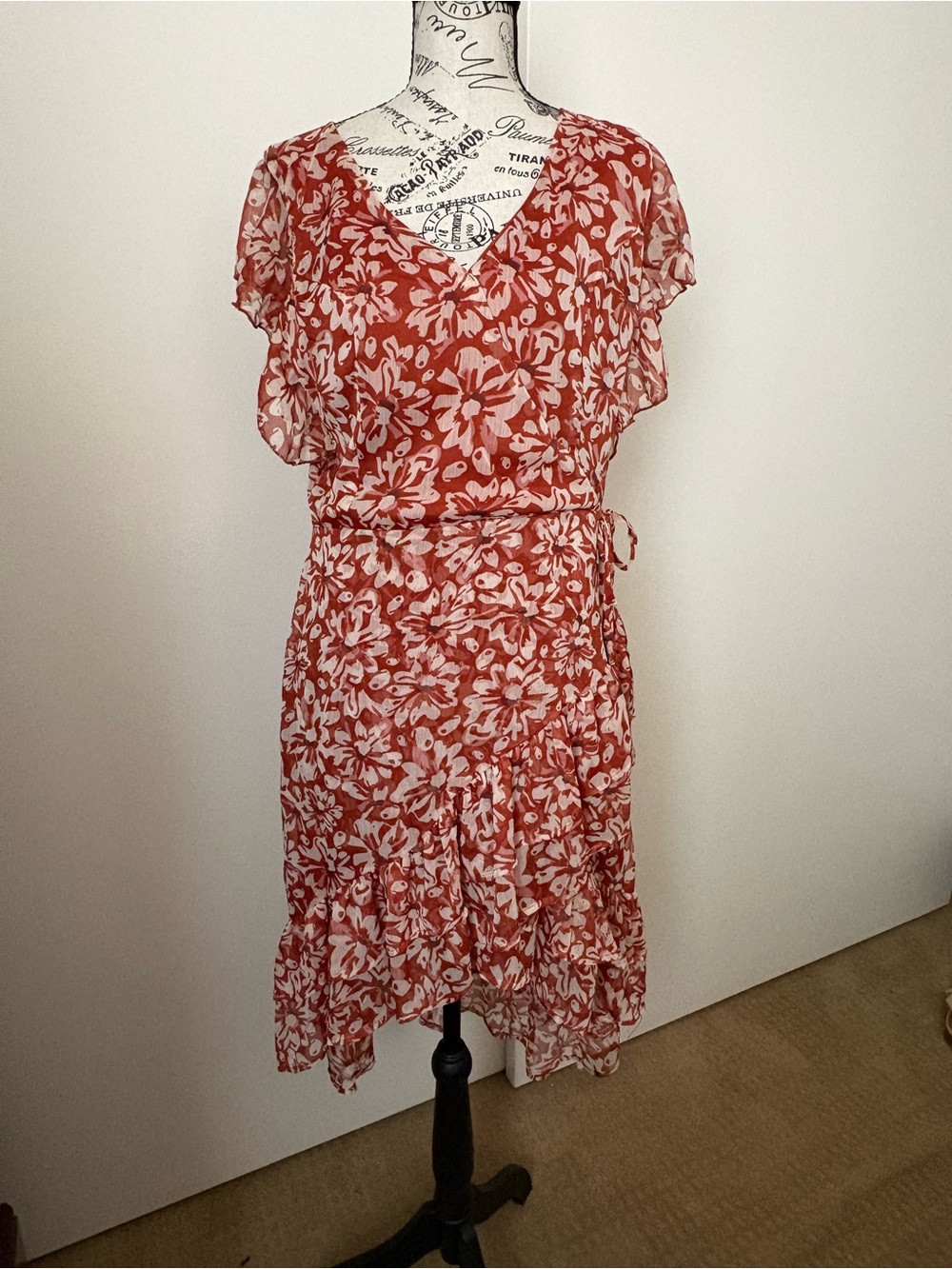 Floral Rust Tie-Waist Midi Dress with V-Neck